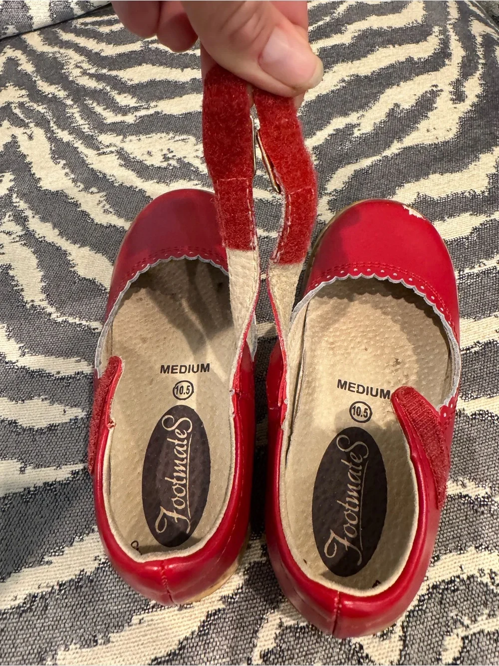 Girls Leather Footmates Size 10.5 Apple Red Allie Mary Jane Shoes